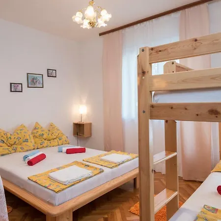 Mato Oborovic Papica 3*