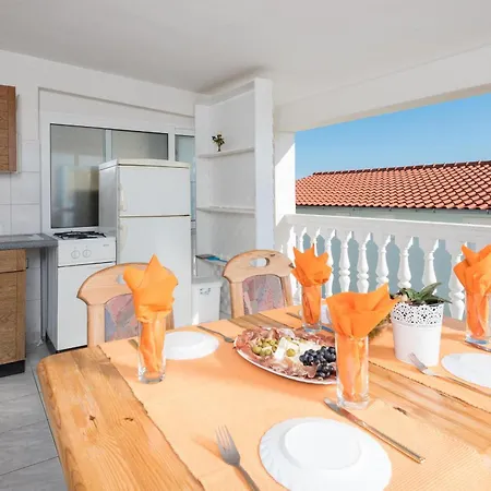 Guest house Mato Oborovic Papica 3*