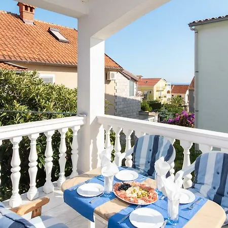 Mato Oborovic Papica Guest house 3*