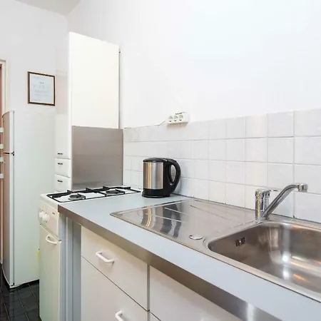 Mato Oborovic Papica Guest house 3*