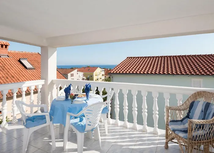 Pensión Mato Oborovic Papica 3*