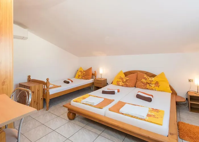 Mato Oborovic Papica 3* Orebić