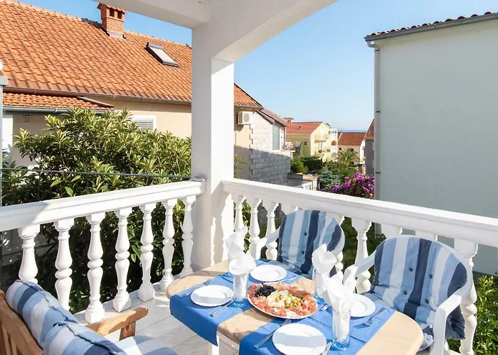 Mato Oborovic Papica Pensión 3*