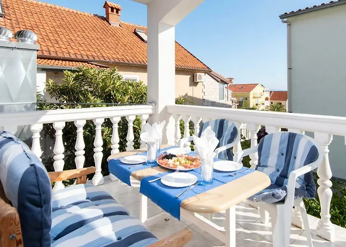 Pensión Mato Oborovic Papica 3*